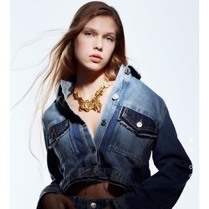 ✨SALE✨ ZARA SPARKLY FLOWER NECKLACE ✨SALE✨